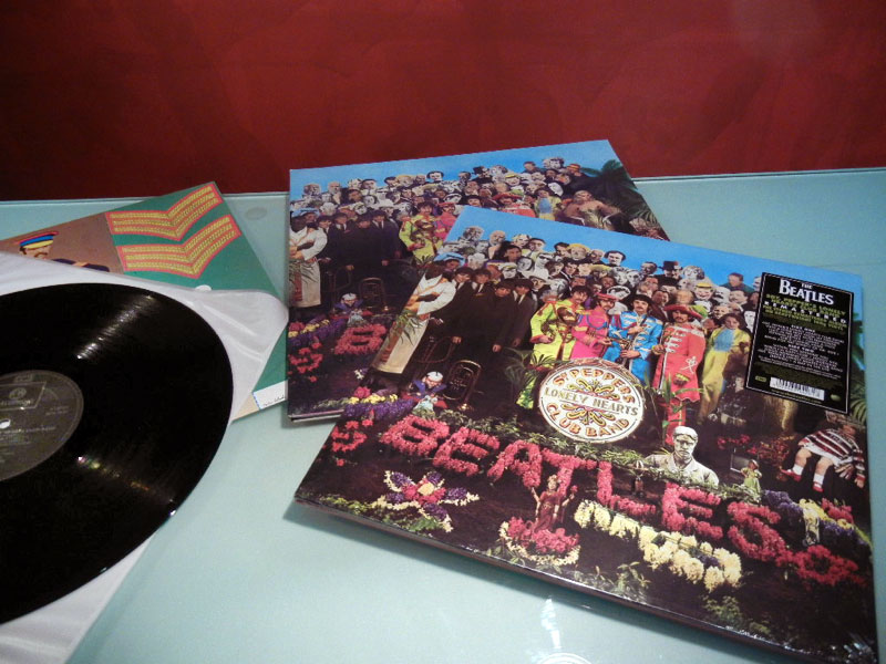 Resultado de imagen para The Beatles Sgt. Pepper's Lonely Hearts Club Band vinyl